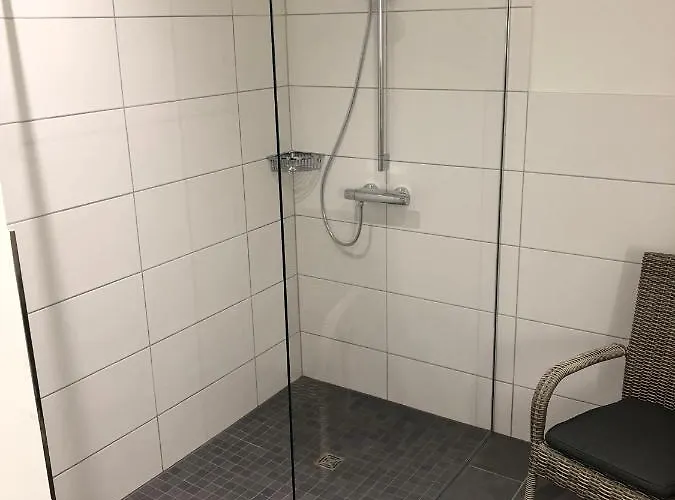 Modernes In Ruhiger Lage, 70qm, 4 Personen شقة *